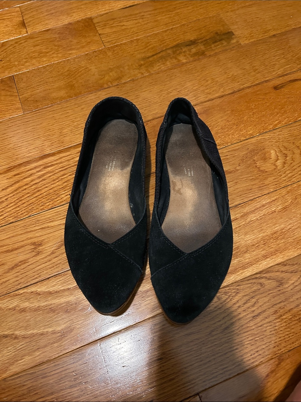 Toms Black Women's Pointed Toe Slip-On Flats